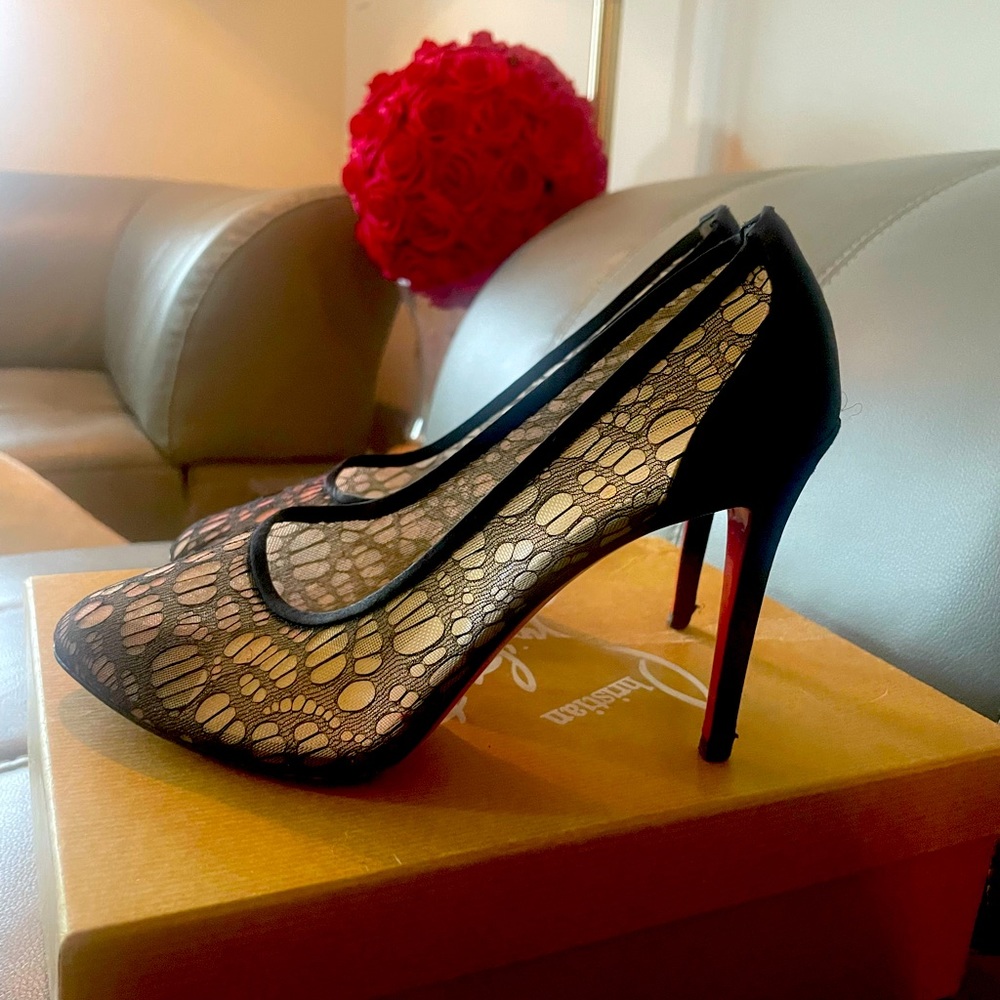 Christian Louboutin mesh round toe - 39